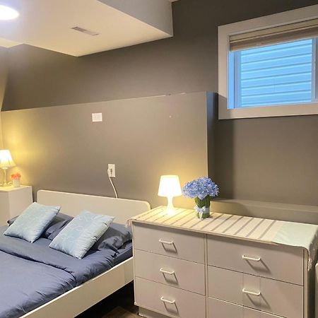 Lovely Home Calgary Extérieur photo