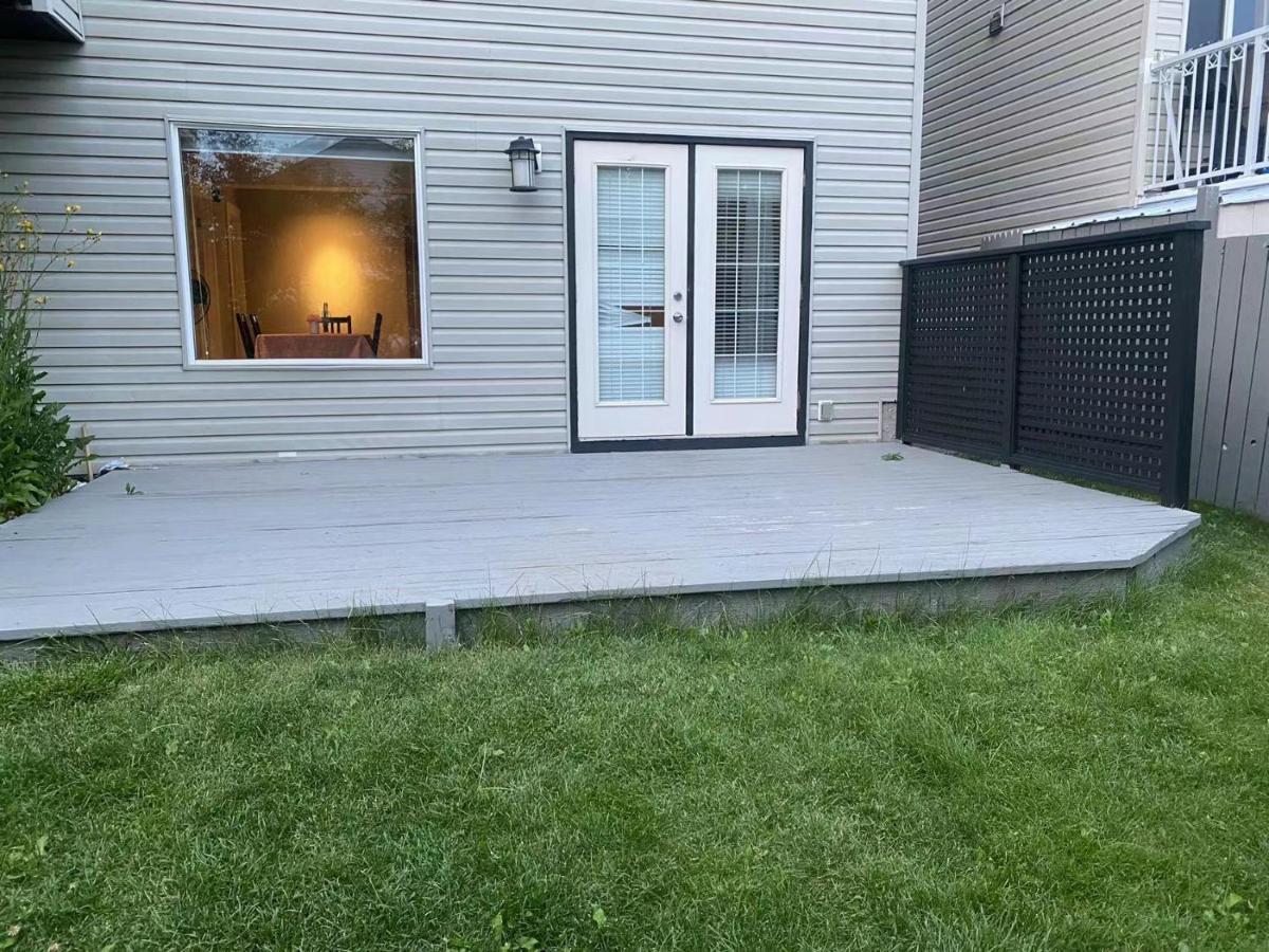 Lovely Home Calgary Extérieur photo