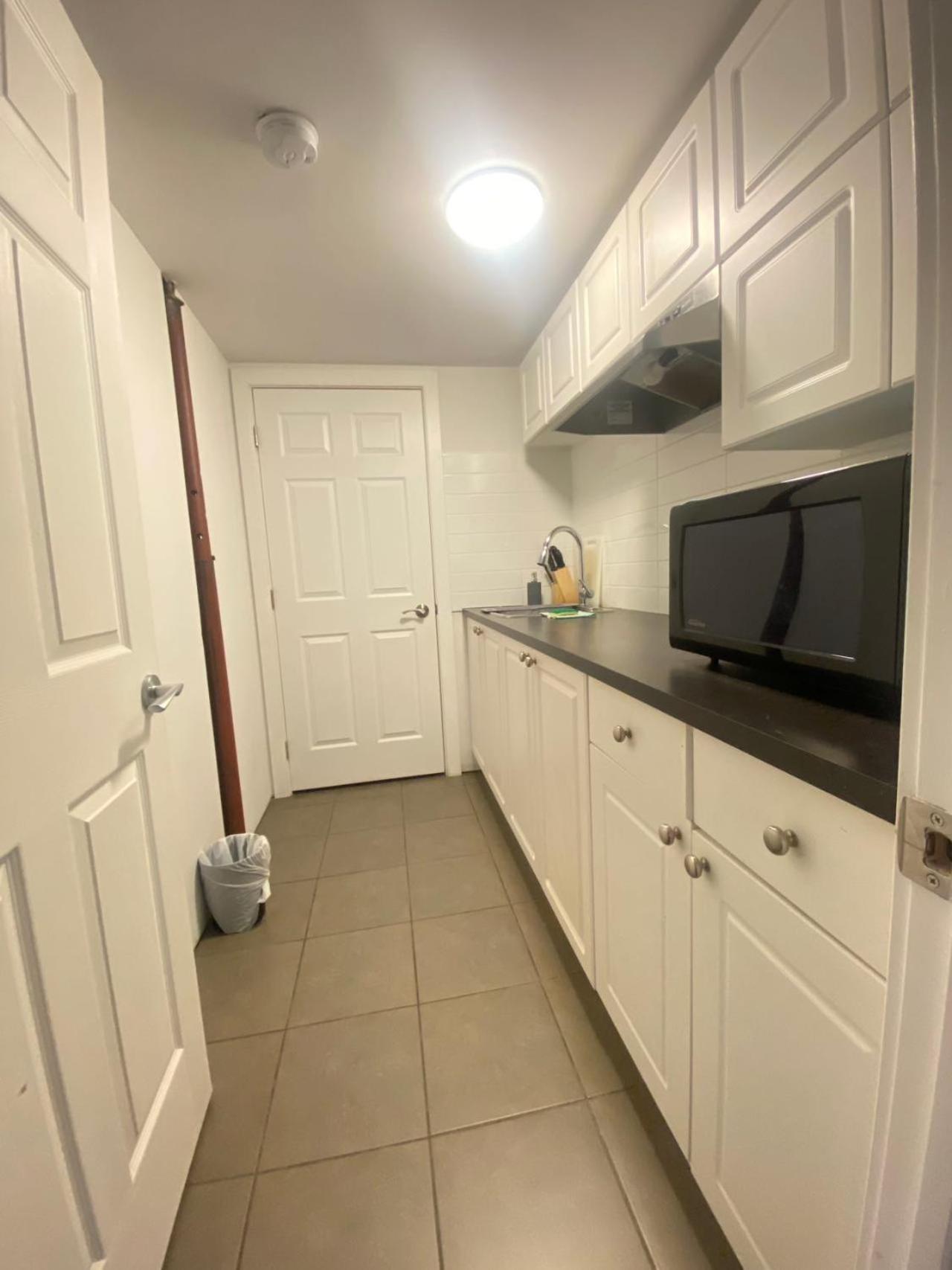 Lovely Home Calgary Extérieur photo